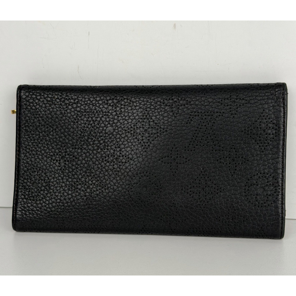 Louis Vuitton Mahina Amelia Wallet Textured Leather & Gold-tone PushLock K1 - Picture 4 of 16